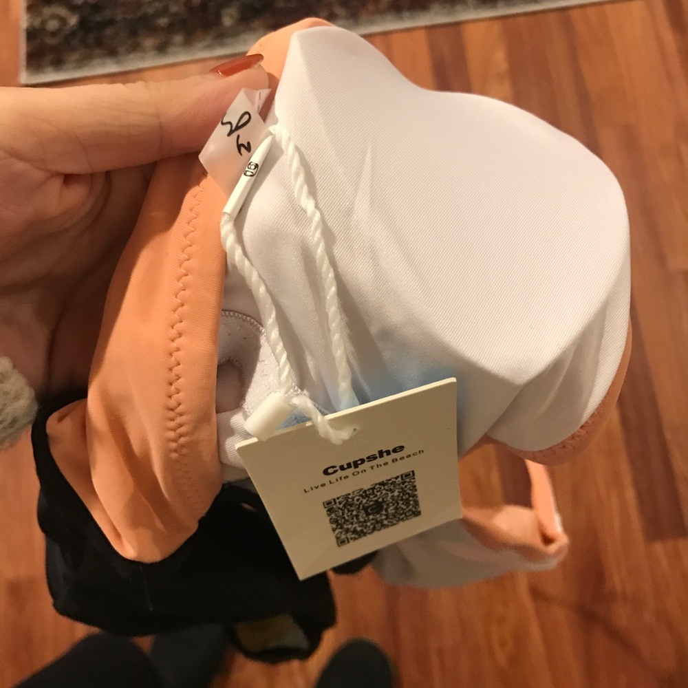 NWT Fragrant Memory Halter - Picture 3 of 3